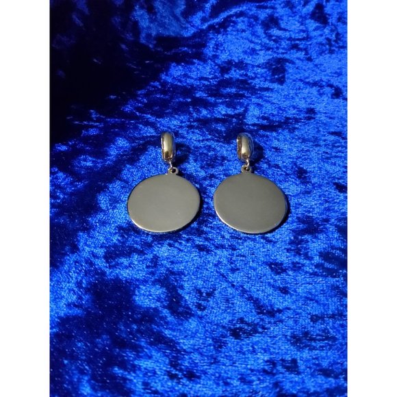 vintage pair of gold tone engravable round pendant / charm - Picture 2 of 5